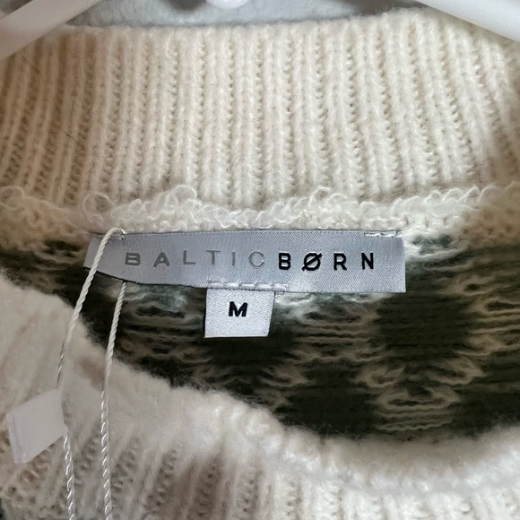 Baltic Born M Women's Green and White Sweater - Picture 3 of 6